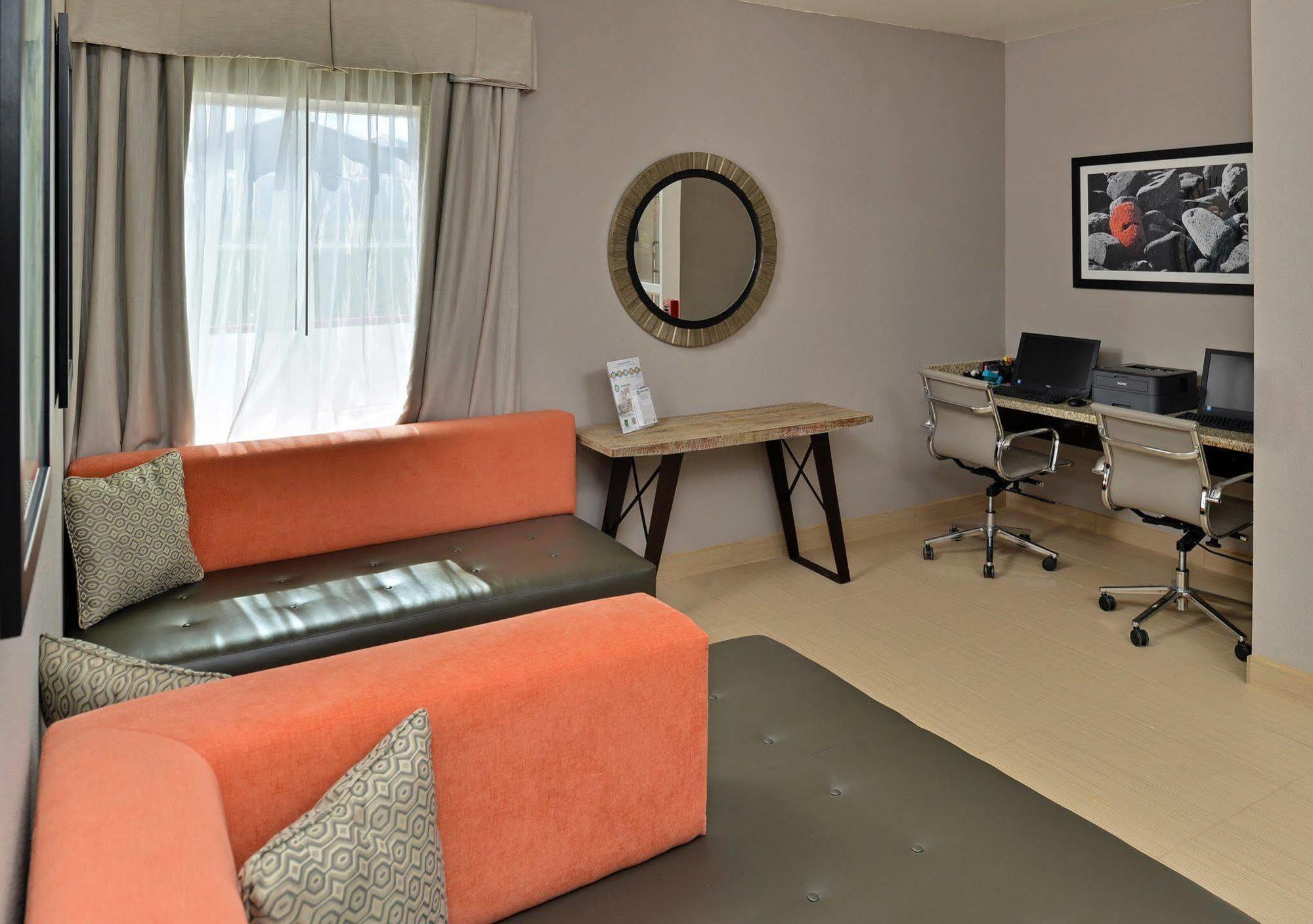 The Black Swan Lee - Lenox, Ascend Hotel Collection Eksteriør bilde